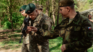 mjr. Buldra a velitel Iron Wolf BDE - plk. Aurelijus Motiejúnas