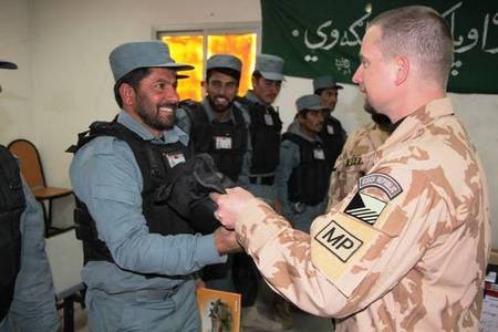 Czech MP hands over aids to Afghan Local policemen