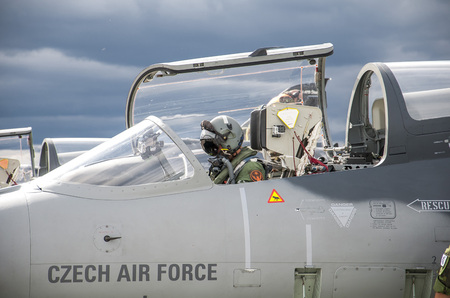 Do kokpitu je přivedla touha létat a vlastenectví