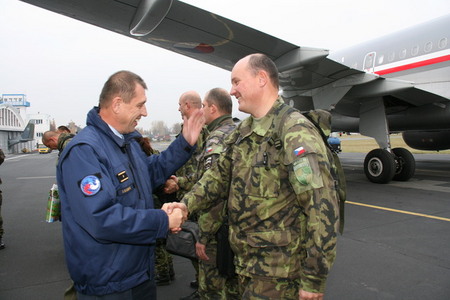 BG Kankia welcomes soldiers back in the Czech Republic