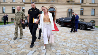 Defence Minister Jana Černochová met Ukrainian delegation during G2G 