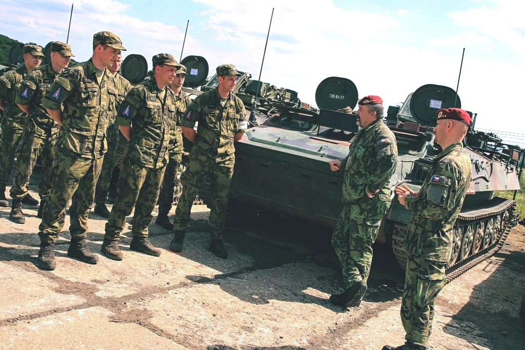 Strakonice air defence troops take control of Doupov air space during missile launch practice