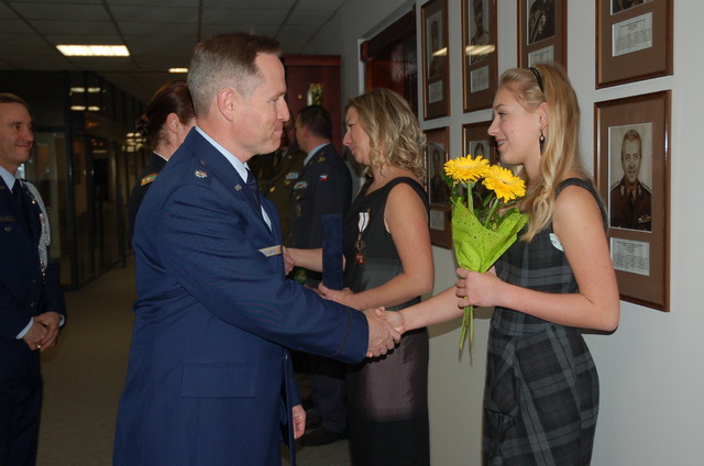 Lieutenant Colonel John Williams from ODC congratulates also to Barbora, daughter of Jana Hierschova