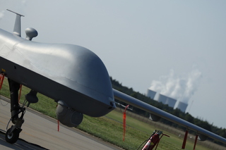 Americký MQ-9 může působit na cíle ve dne i v noci 