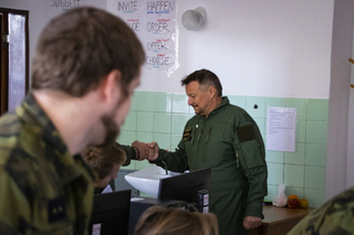 Velitel Vzdušných sil pochválil připravenost cvičení i práci leteckých návodčích