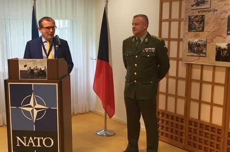 Den ozbrojených sil si připomněli i v Bruselu