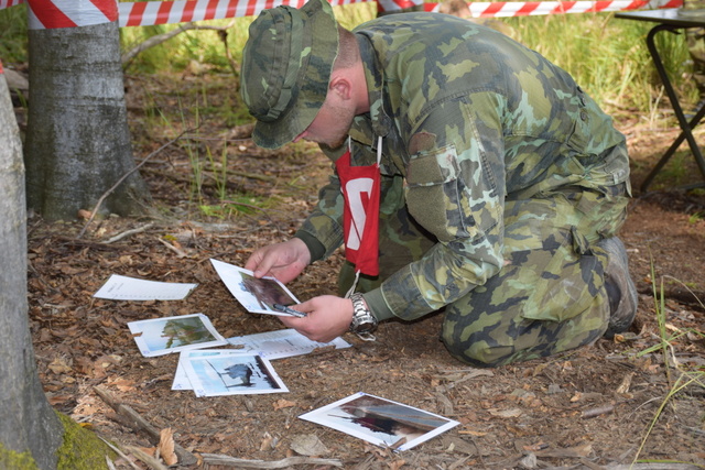 Rozpoznávání techniky cizích armád.