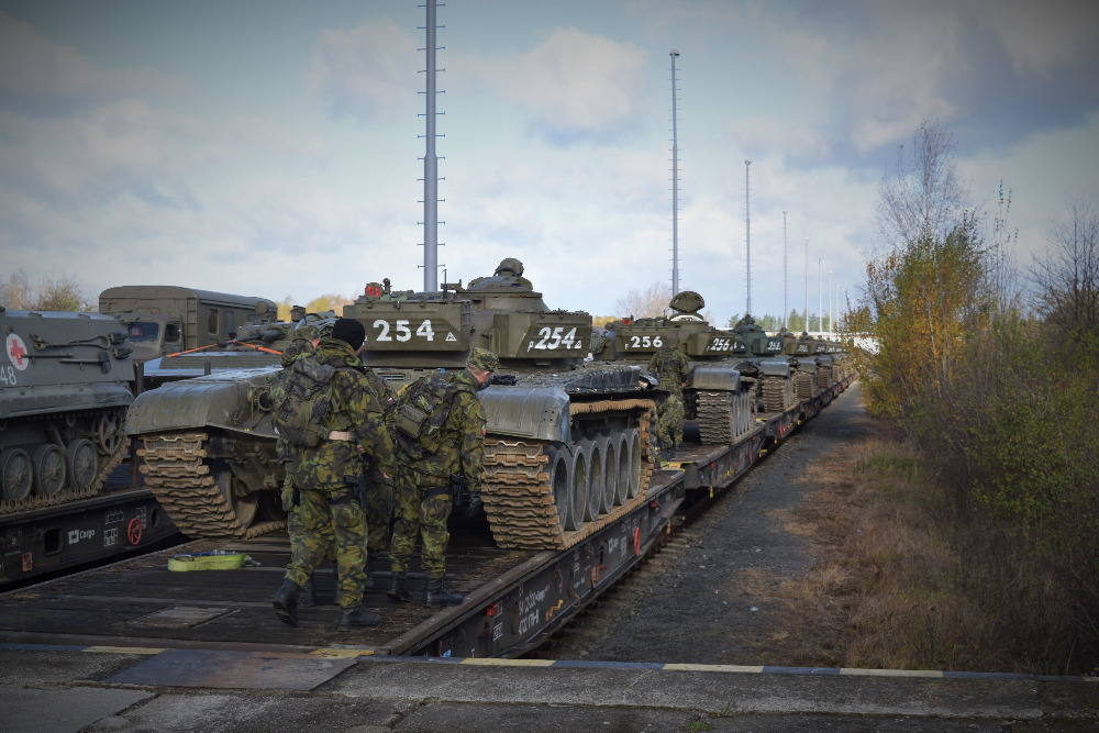  Vykládka techniky v Podbořanech