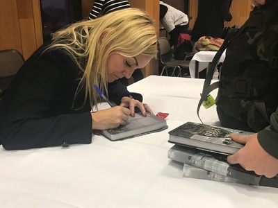 Autogramiáda vojenského zápisníku Ten druhý život autorky Jarmily Štukové