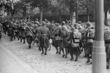 Přesun mobilizované pěchoty (Muzeum Českého ráje Turnov)