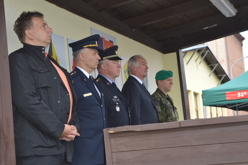 Liberečtí chemici v tamních kasárnách slavnostně nastoupili ke Dni ozbrojených sil