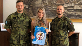 Ilustrační obrázek ke článkuAmple Strike II/ Odolné nebe: S místními hovoří armádní CIMIC týmy