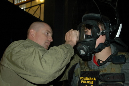 Příslušníci VP Olomouc připravili pro žáky komponovaný program (2)