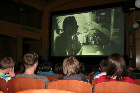 Dokument „Příběh – česká stopa v Kosovu“ děti v Žatci zaujal