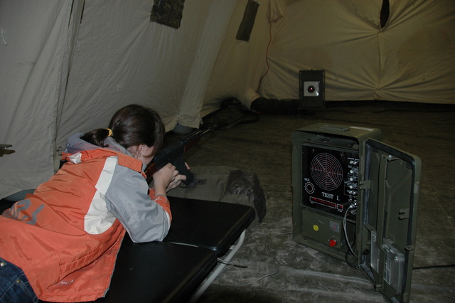 Děti si vyzkoušely střelecký trenažér