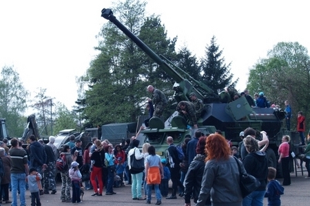 Vojáci jsou v rámci Slavností svobody v Plzni vidět