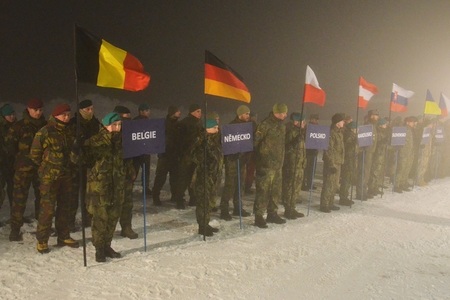 V Jeseníkách odstartoval extrémní armádní závod Winter Survival. Účastní se i policisté