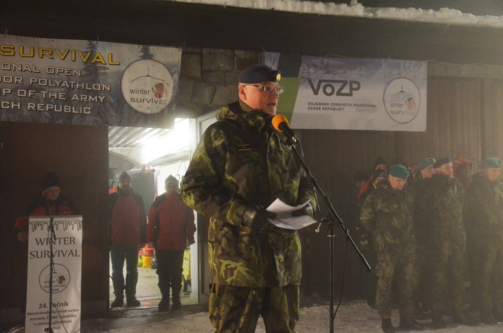 Brigádní generál Jaromír Alan zahajuje mistrovství