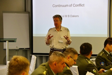 Právní podpora zahraničních operací byla tématem dvoudenního semináře v Praze