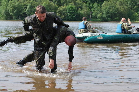 V Tisé se zdokonalovali vojenští instruktoři 
