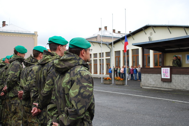 Velitel pluku zdůraznil, že nasazení v zahraniční operaci je součástí služby profesionálního vojáka.