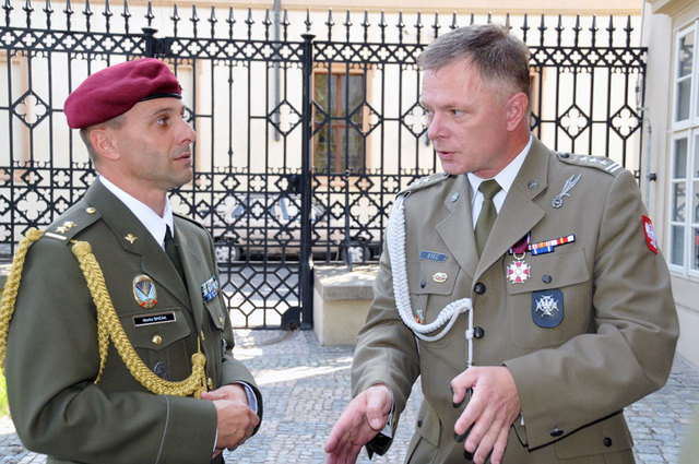 Lieutenant Colonel Martin Spicak, Commander of the 42nd Mechanised Battalion in Tabor, was welcomed by Colonel Jacek Stec, Polish Defence Attaché, at the Polish Embassy in Prague