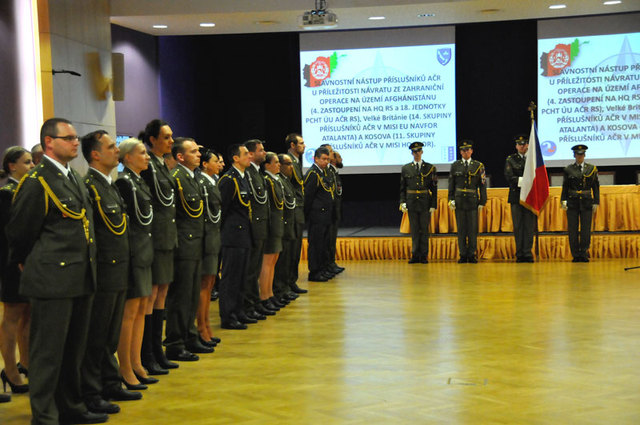 Ze slavnostního nástupu vojáků, kteří se vrátili ze zahraničních misí