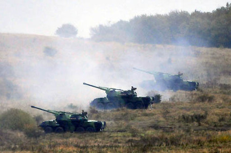 Dělostřelci rozechvěli zem v Doupovských horách