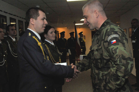 Vojáci převzali ocenění za úspěšné splnění zahraniční mise 