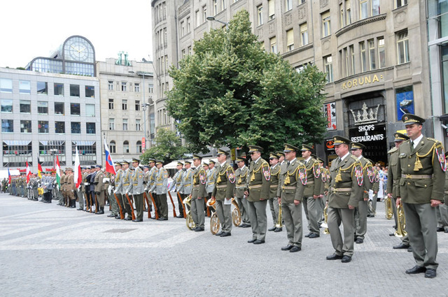 Ze slavnostního zahájení festivalu exhibičních vystoupení na Václavském náměstí v Praze