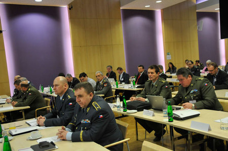 Účastníci odborné konference v kongresovém sále Domu armády Praha 