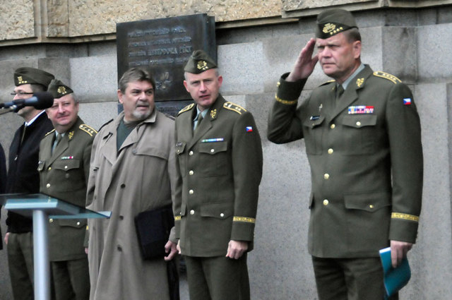 Přivítání náčelníka Generálního štábu AČR armádního generála Josefa Bečváře před zahájením výstavy 