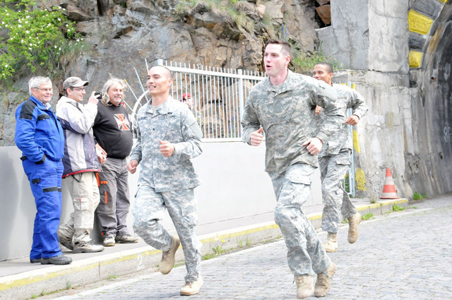 Letos jediní zahraniční účastníci  - první družstvo vojáků US Army 