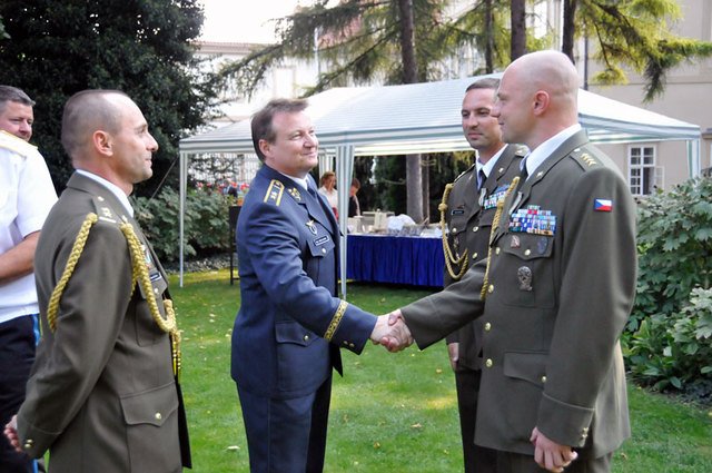 Brigadier General Petr Mikulenka congratulating Captain Jerabek on his award