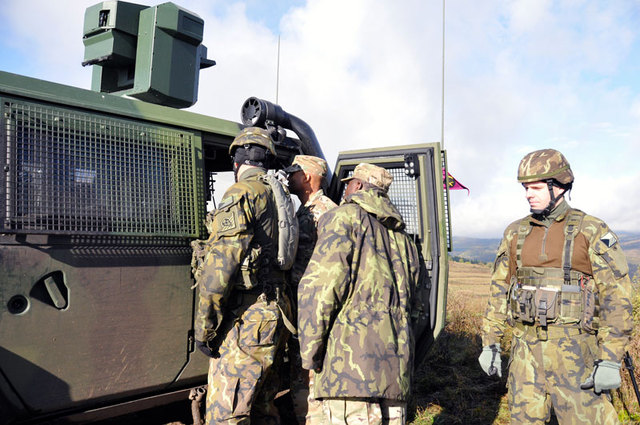 Vybavení dělostřeleckých průzkumníků ve vozidle Iveco obdivovali Američané