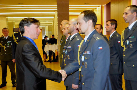 Vojákům, kteří se vrátili ze zahraničních misí poděkoval za úspěšnou reprezentaci také senátor Parlamentu ČR Patrik Kunčar