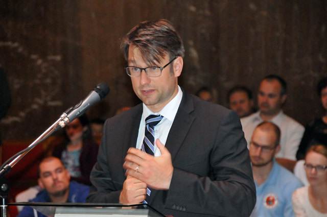 Náměstek pro řízení sekce obranné politiky a strategie Ministerstva obrany Jakub Landovský při projevu, ve kterém vojákům poděkoval za vynikající reprezentaci vlasti