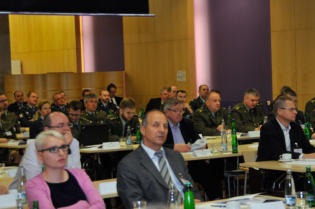 Účastníci odborné konference v kongresovém sále Domu armády Praha