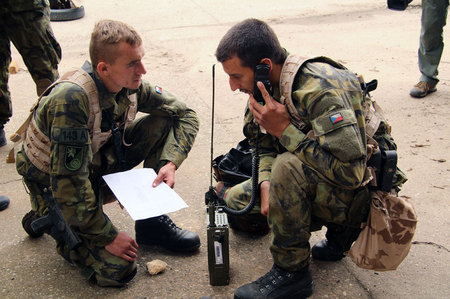 Armáda balistické vesty využívá efektivně, jejich nové dodávky jsou na cestě