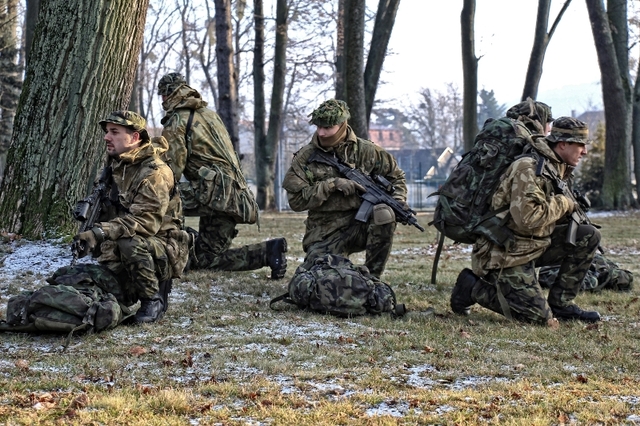  Zaujetí kruhové obrany při zastávce