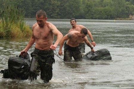 Průzkumáci na Libavé bojují s náročnými překážkami a nepřízní počasí 