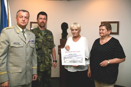 Hnutí Na vlastních nohou Stonožka pomáhá pozůstalým po padlých vojácích 