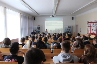 Ilustrační obrázek ke článkuArmáda je pojistkou státu, řekl během POKOSU vojenský kaplan studentům středních škol v Ústeckém kraji