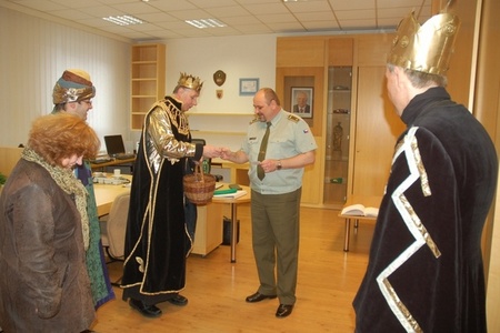 Do Tříkrálové sbírky tradičně přispívají i vojáci