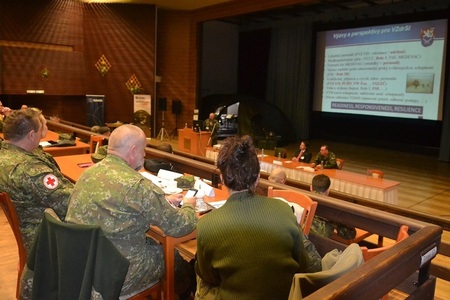 Příslušníci Vojenské zdravotnické služby diskutovali o úkolech v případě symetrického konfliktu