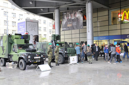 Army den 2017 se odehrával v obchodním centru Atrium Flora v Praze, a to uvnitř i venku