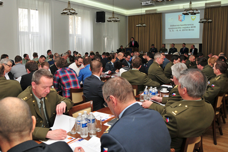 Tématem konference spojovacího vojska na Univerzitě obrany byla i digitalizace agend