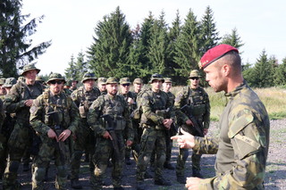 Komplexního výcviku se v Doupovských horách zúčastnilo 46 příslušníků 4. výsadkové roty AZ 43. výsadkového praporu Chrudim