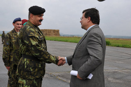 Ministr obrany mezi vojáky v jižních Čechách