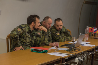 Cvičící ze sběrného střediska 15. ženijniho pluku